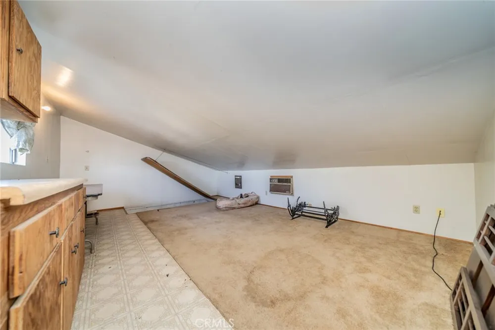 6474 Macapa Phelan, CA 92371