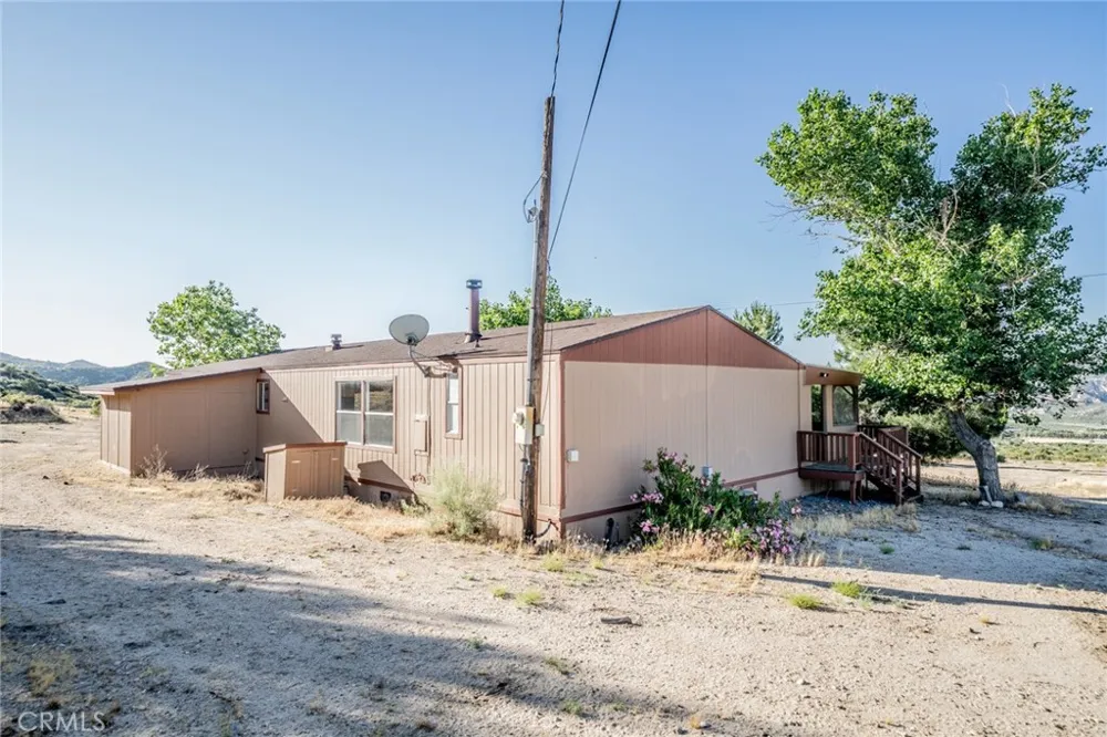 6474 Macapa Phelan, CA 92371