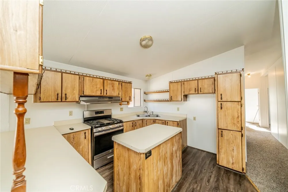 6474 Macapa Phelan, CA 92371