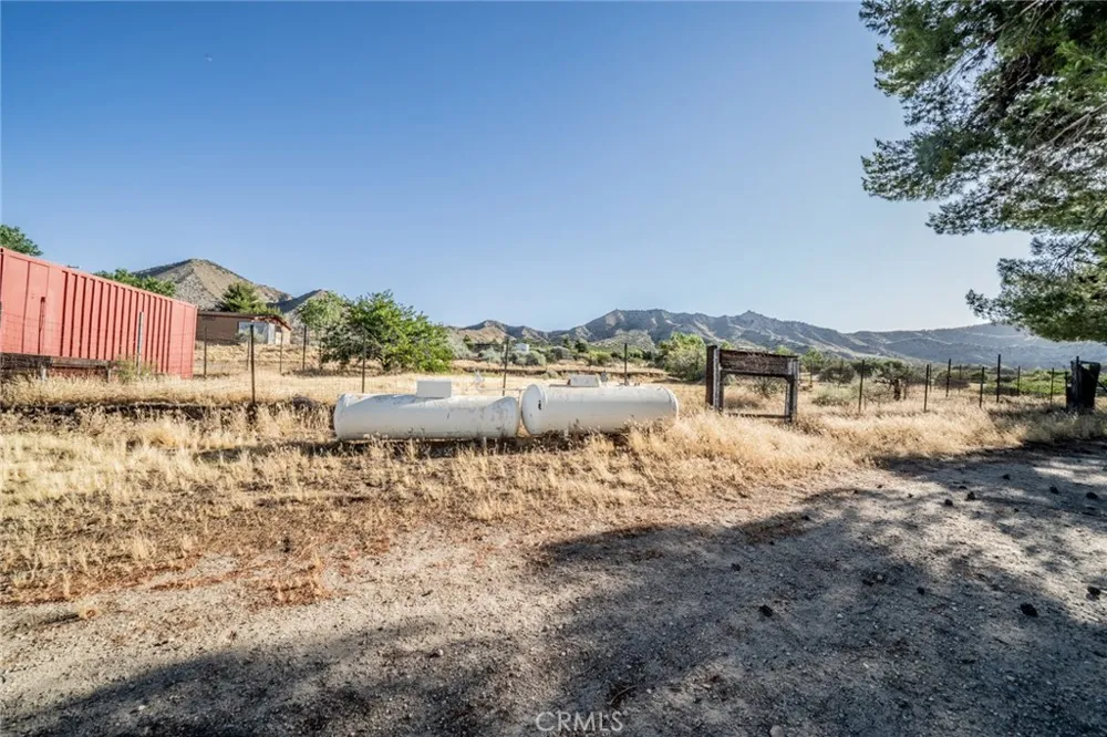 6474 Macapa Phelan, CA 92371