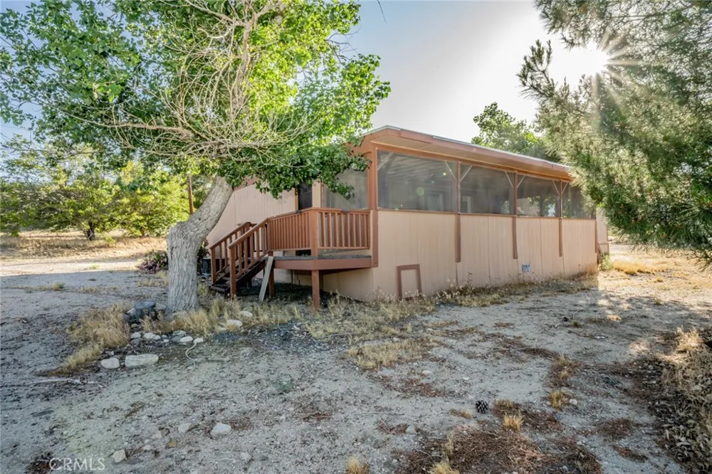 6474 Macapa Phelan, CA 92371