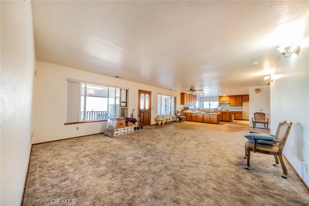 6474 Macapa Phelan, CA 92371