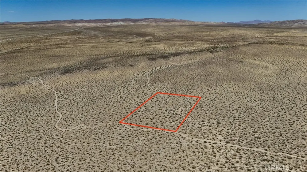 736 Fossil Bed (NEAR) Road Hinkley, CA 92347