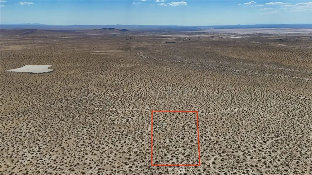 736 Fossil Bed (NEAR) Road Hinkley, CA 92347