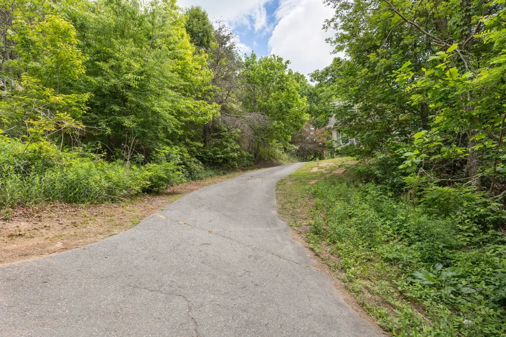 197 Tuts Terrace Sylva, NC 28779