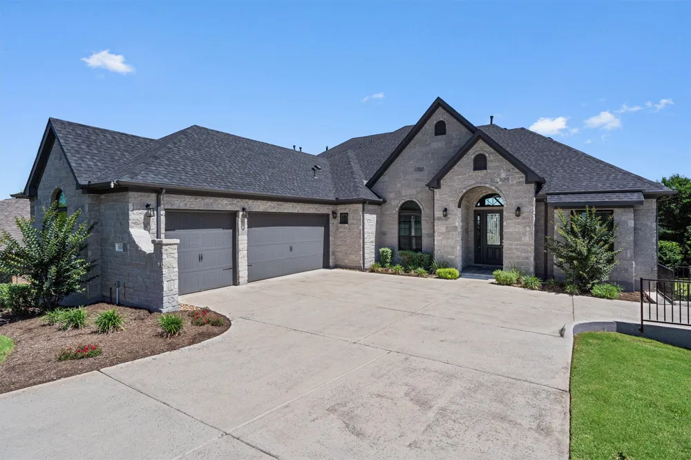 15200 Dorothy Drive Lakeway, TX 78734