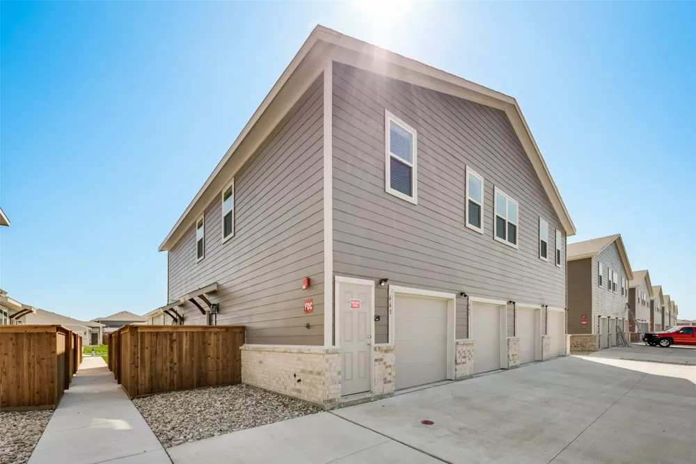 663 Wheatfield Drive Venus, TX 76084