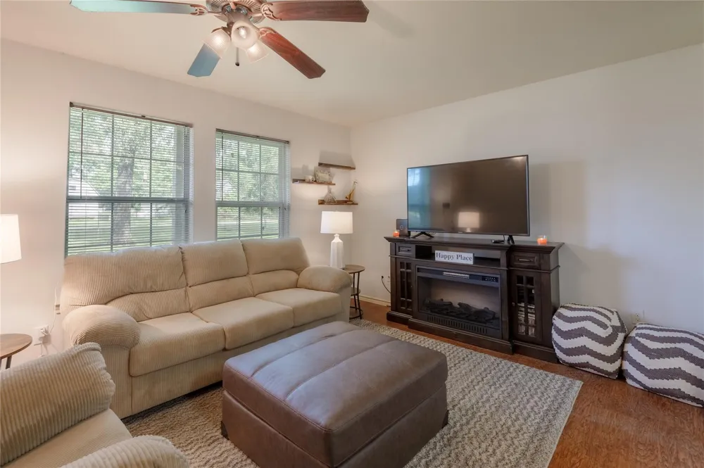 405 Peacock Path Trinity, TX 75862