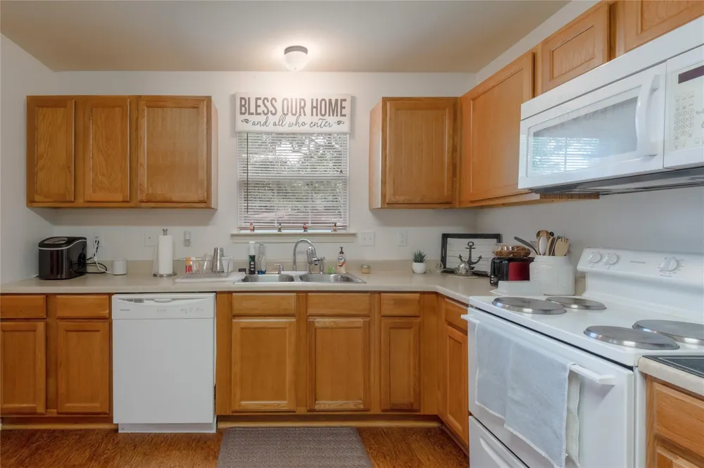 405 Peacock Path Trinity, TX 75862