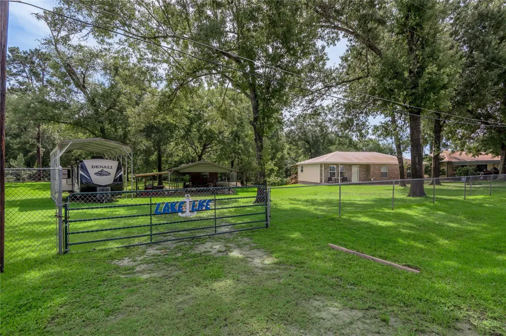 405 Peacock Path Trinity, TX 75862