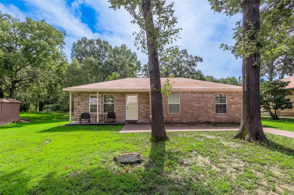 405 Peacock Path Trinity, TX 75862