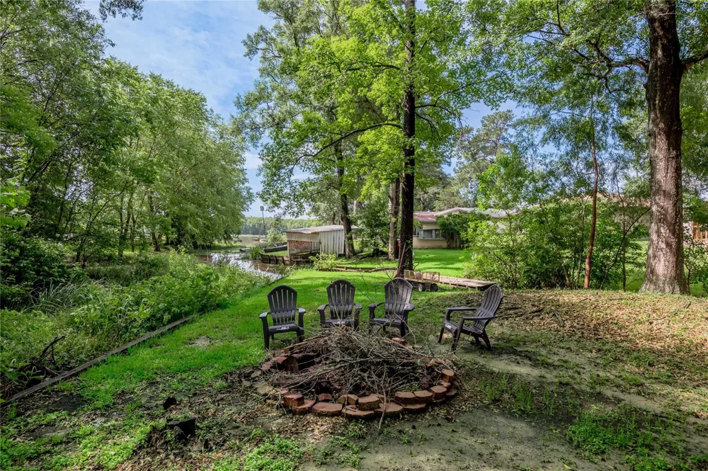 405 Peacock Path Trinity, TX 75862