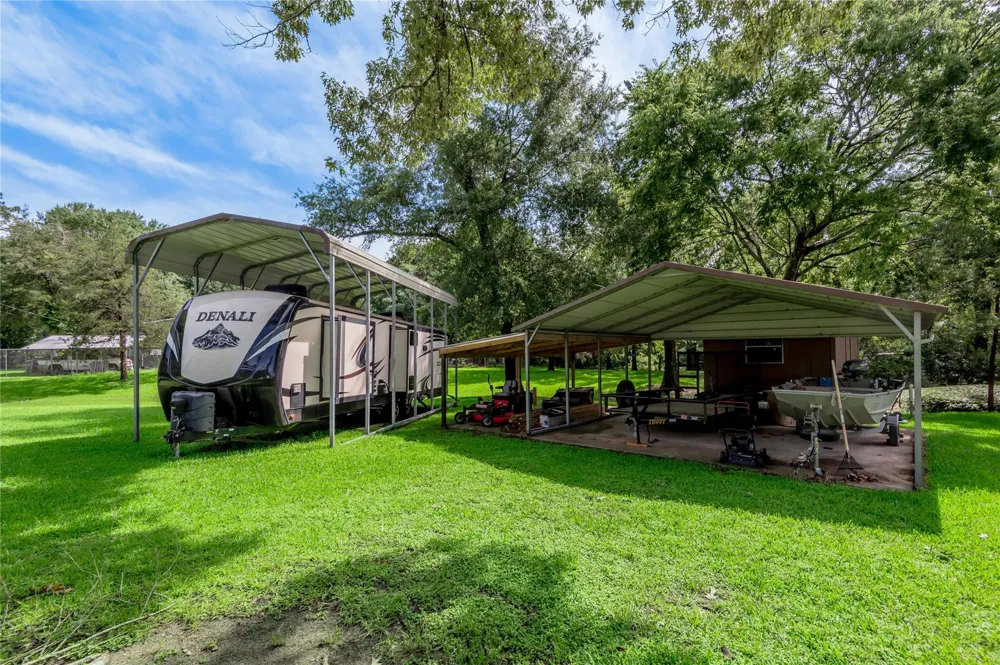 405 Peacock Path Trinity, TX 75862