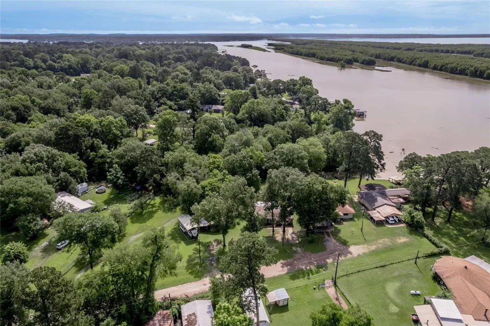 405 Peacock Path Trinity, TX 75862