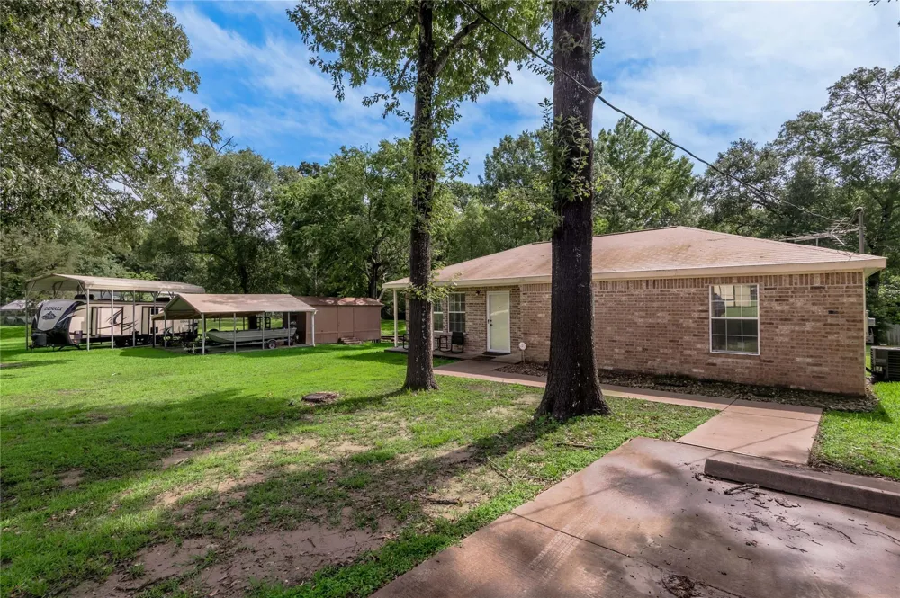 405 Peacock Path Trinity, TX 75862