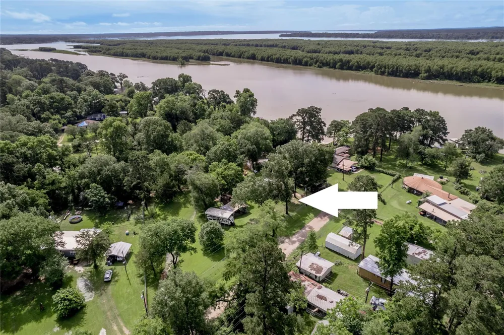 405 Peacock Path Trinity, TX 75862