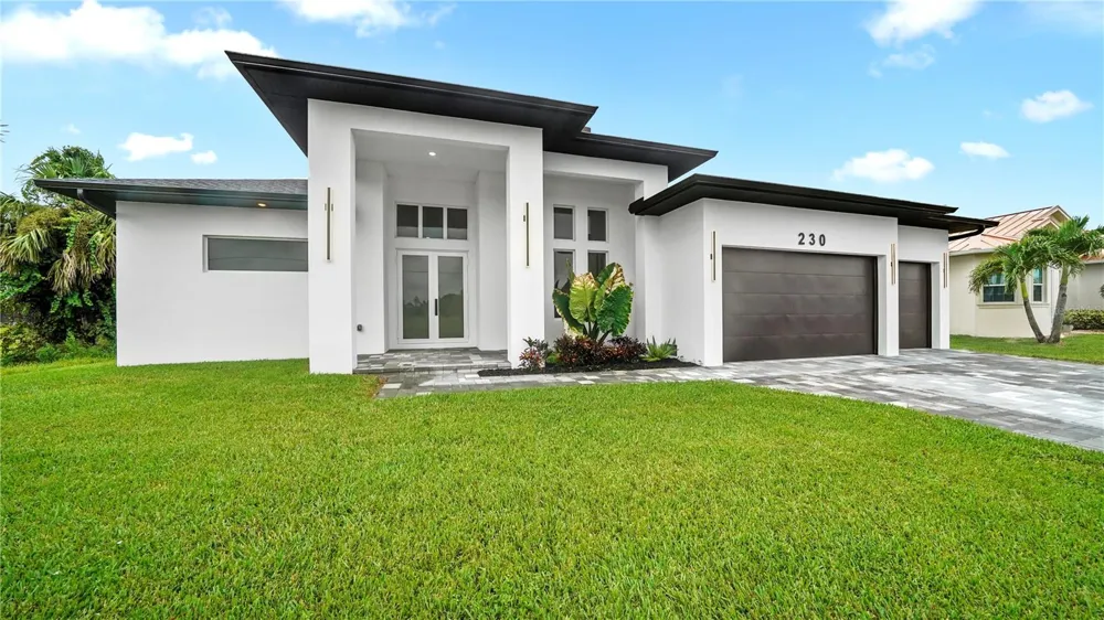 230 W PINE VALLEY LANE Rotonda West, FL 33947