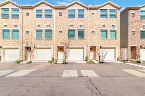 8705 Bryam #1403