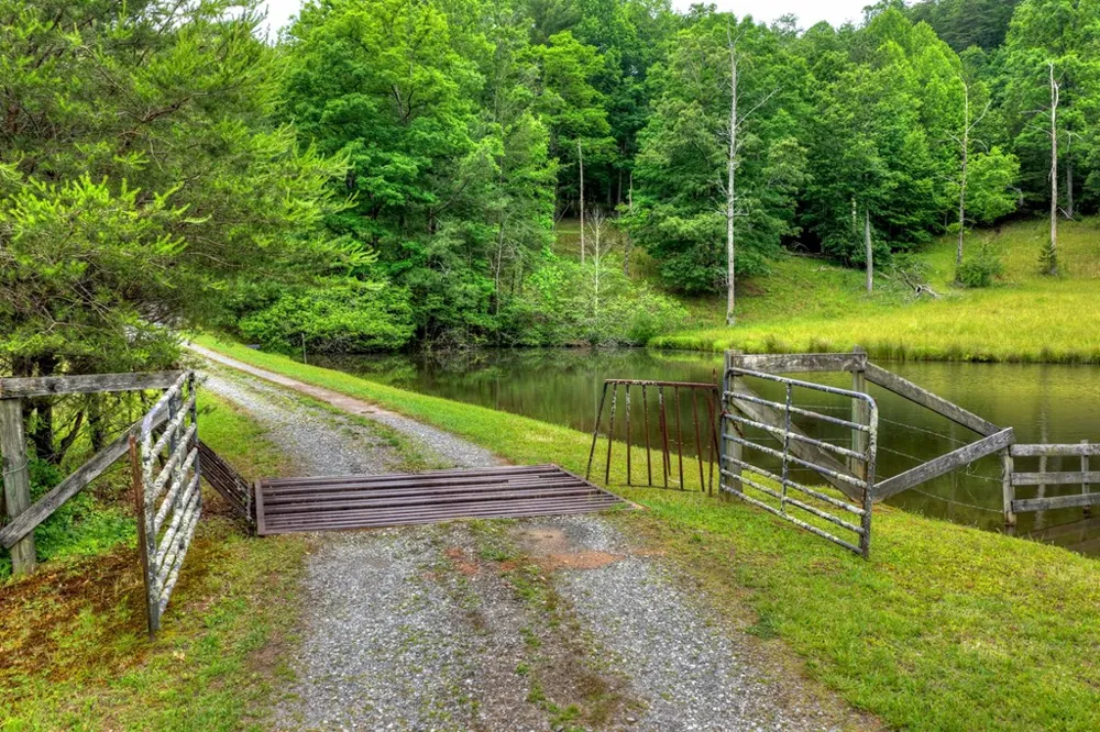 20.11 Ac Mountain View Road McCaysville, GA 30555