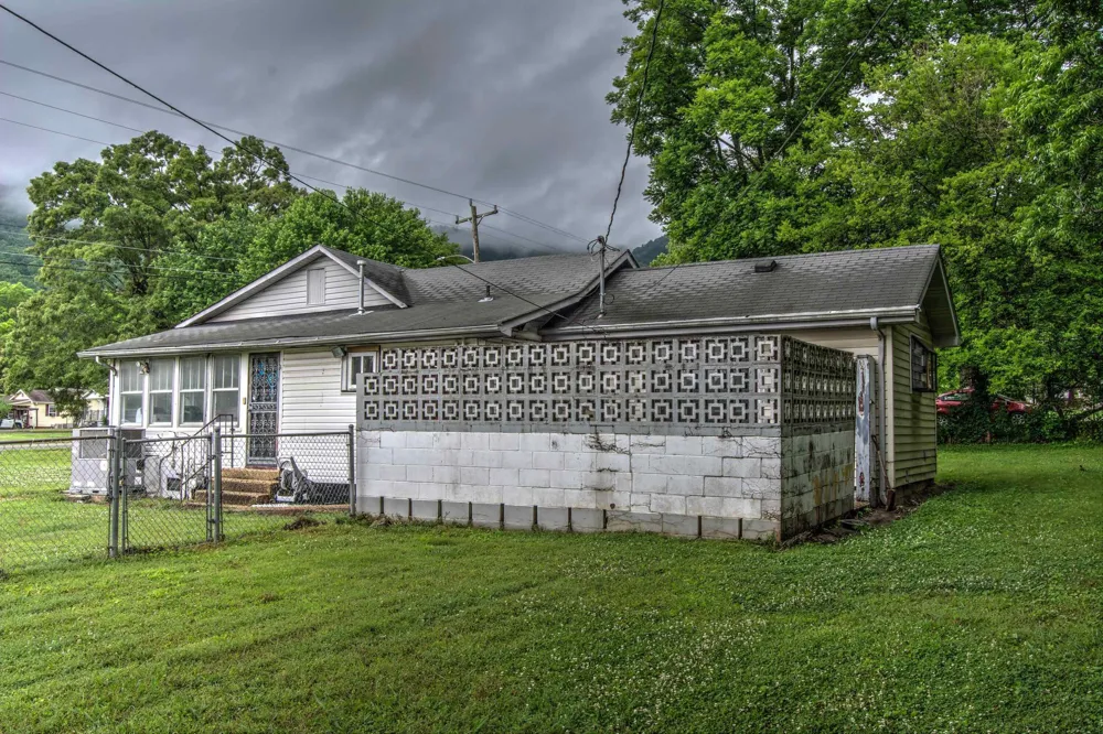 710 2nd Street South Pittsburg, TN 37380