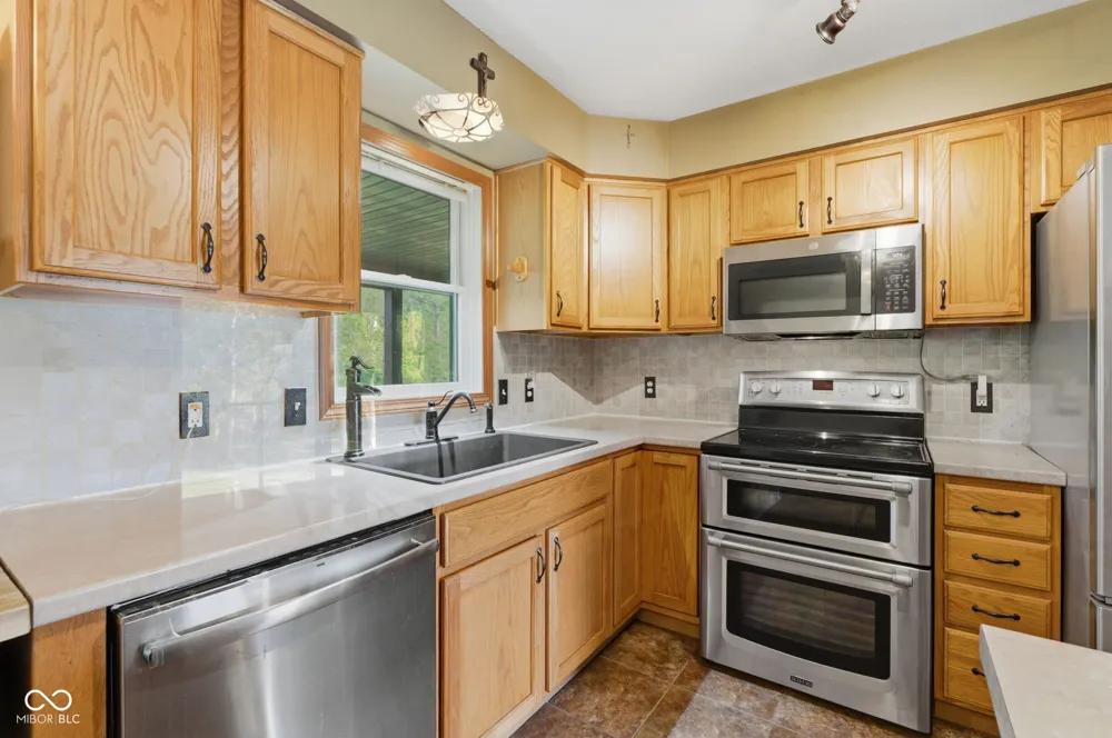 10777 S Waveland Road Waveland, IN 47989