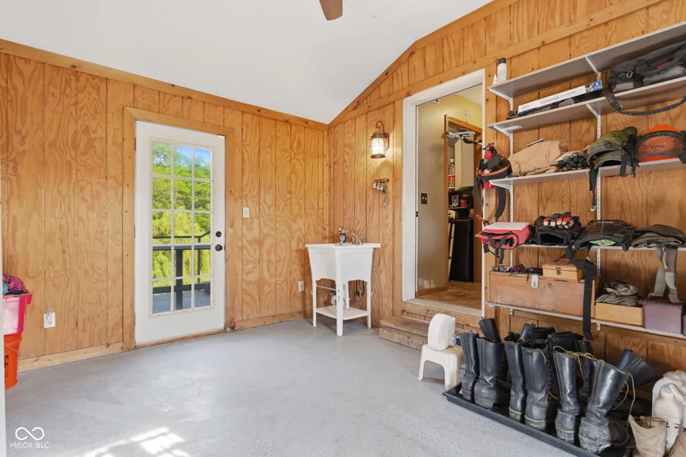 10777 S Waveland Road Waveland, IN 47989