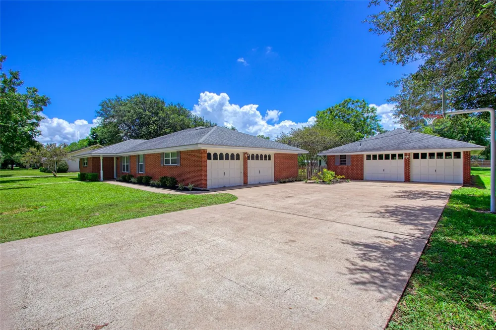 502 Cannon Road Victoria, TX 77904