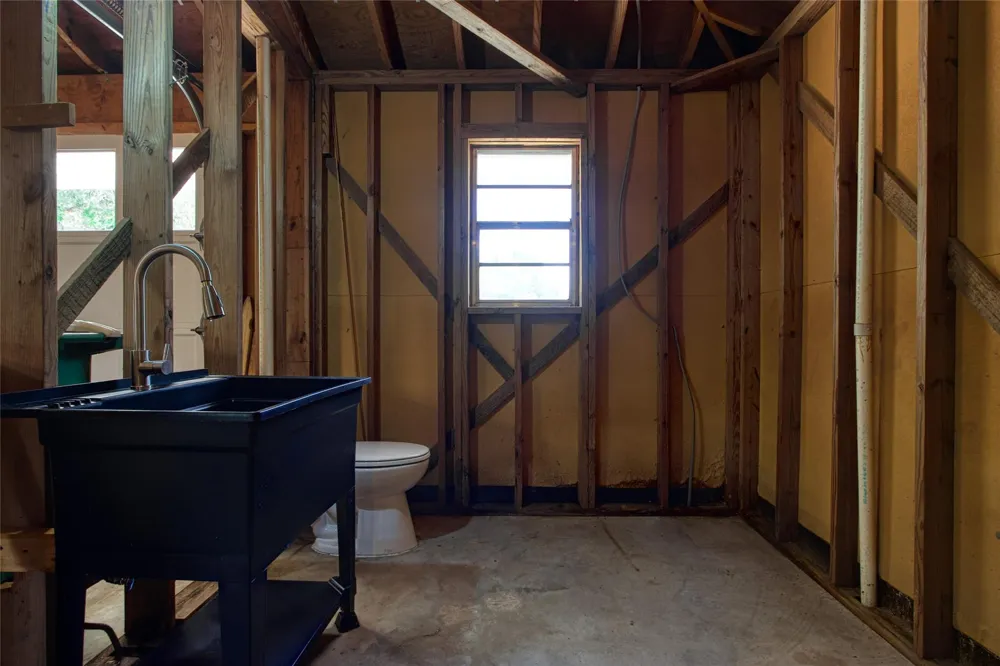 502 Cannon Road Victoria, TX 77904