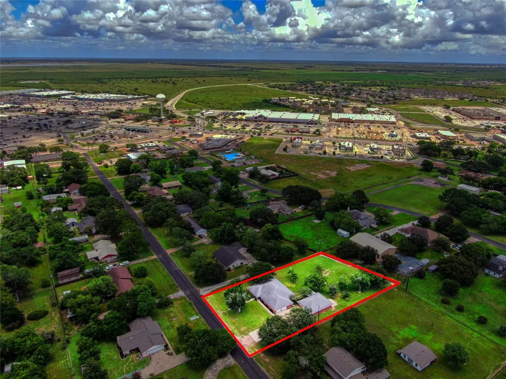 502 Cannon Road Victoria, TX 77904