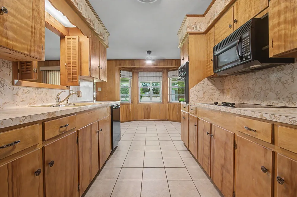 502 Cannon Road Victoria, TX 77904
