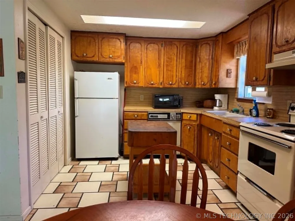 1 E 965 LOOP Vian, OK 74962