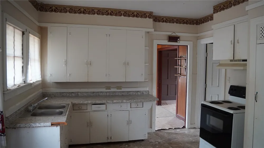607 E North Street Hebbronville, TX 78361