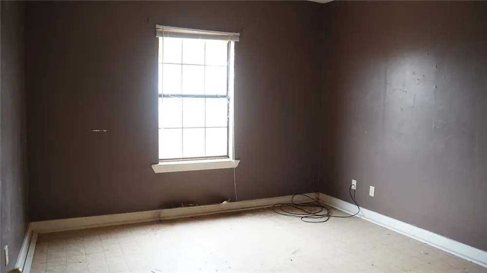 607 E North Street Hebbronville, TX 78361