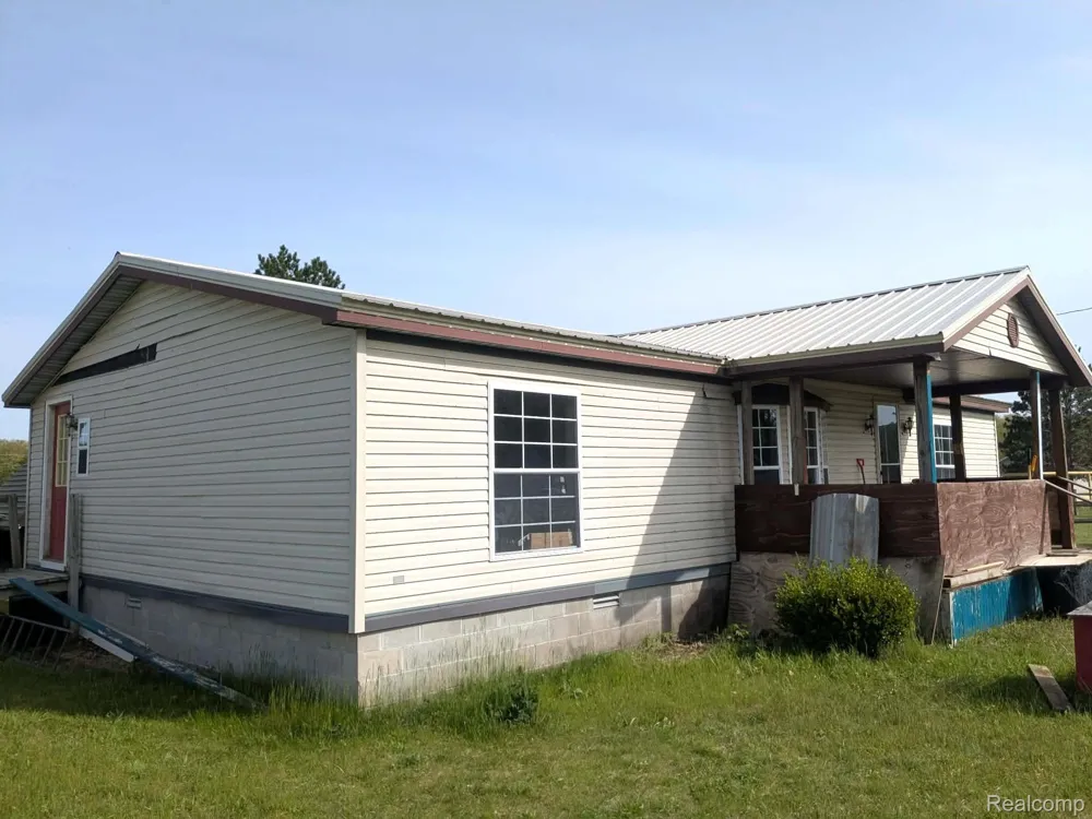 5554 Sauble Lake Drive Sauble Township, MI 49644