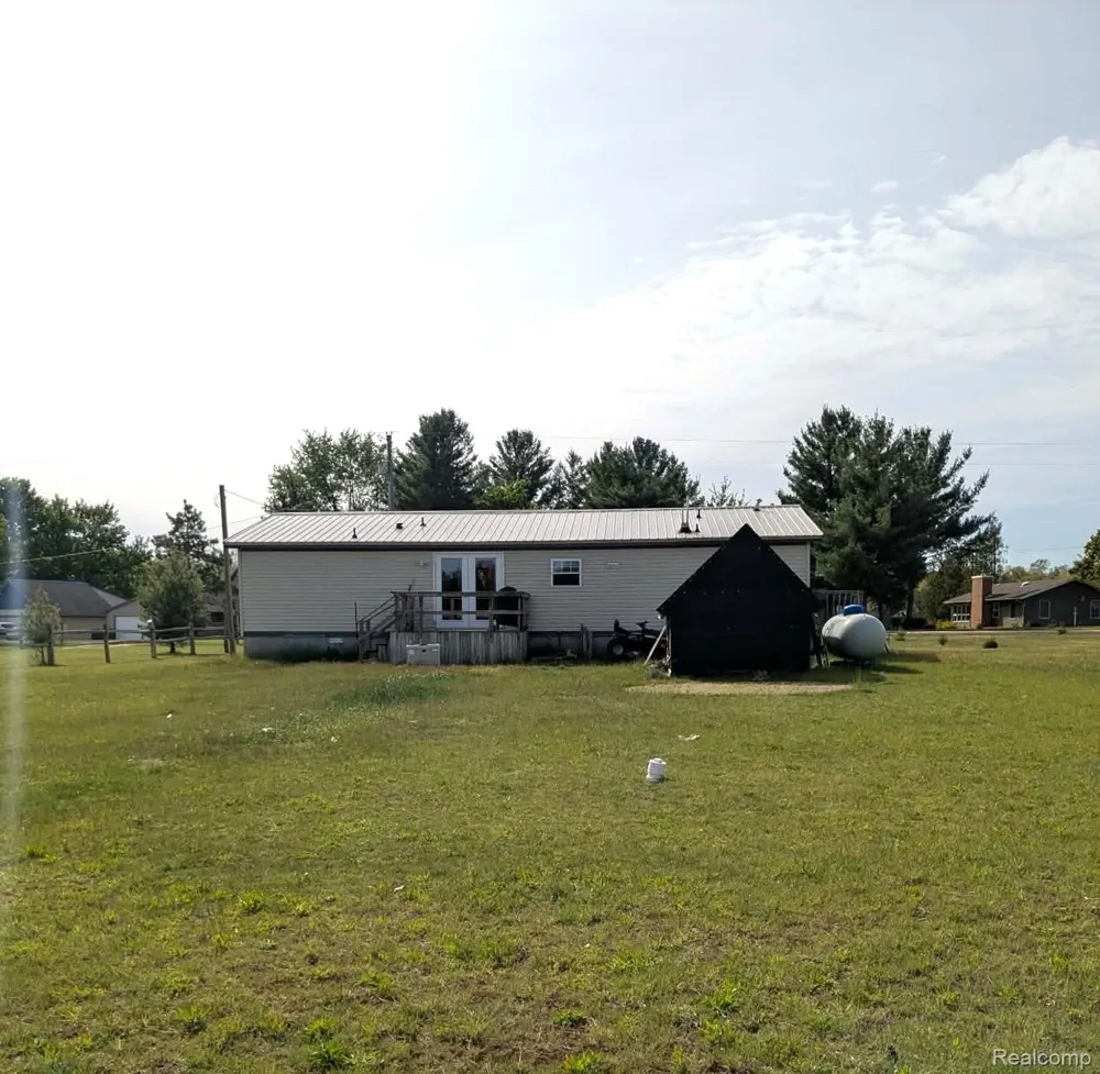 5554 Sauble Lake Drive Sauble Township, MI 49644