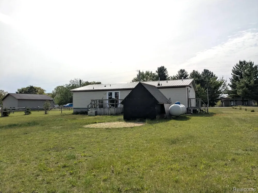 5554 Sauble Lake Drive Sauble Township, MI 49644