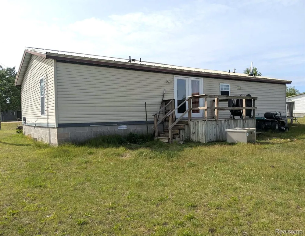 5554 Sauble Lake Drive Sauble Township, MI 49644