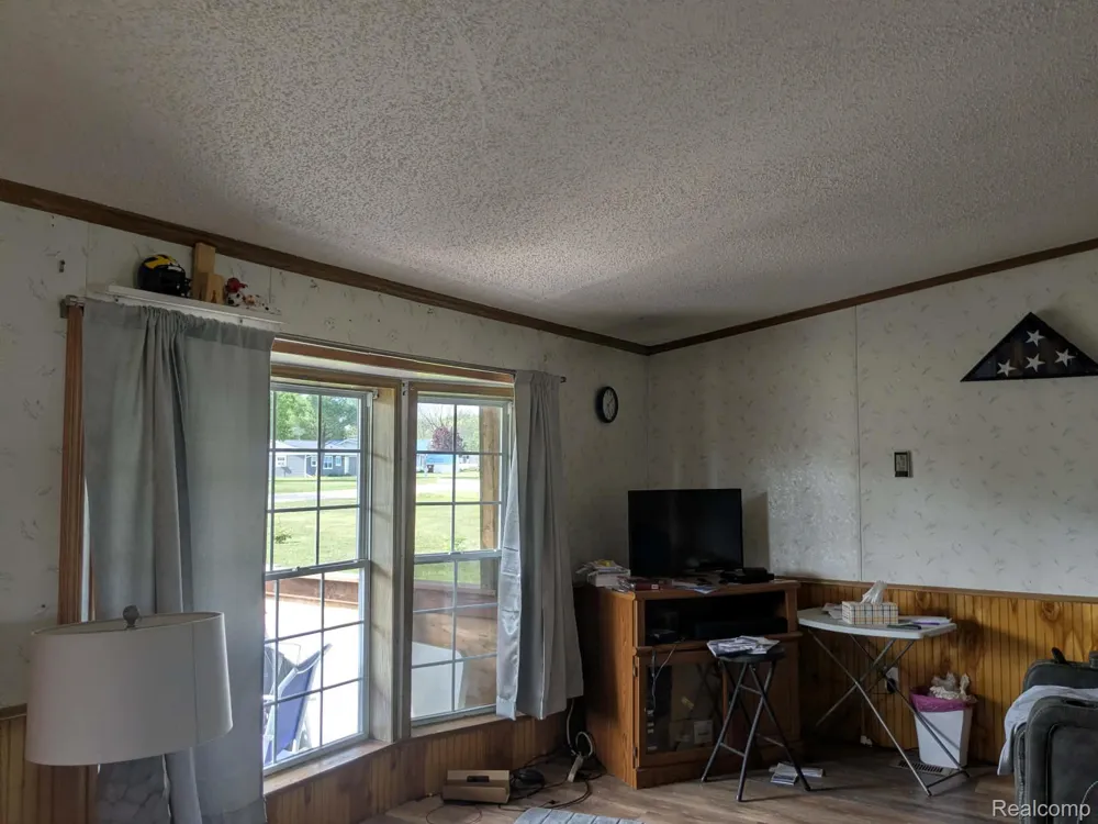 5554 Sauble Lake Drive Sauble Township, MI 49644