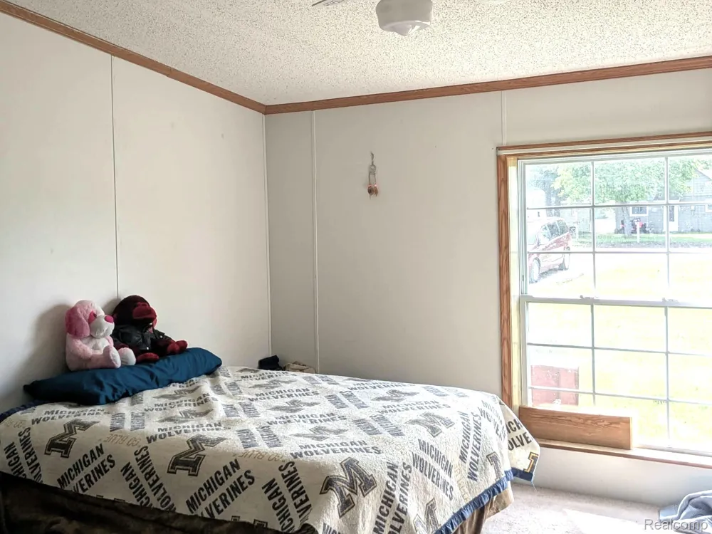 5554 Sauble Lake Drive Sauble Township, MI 49644
