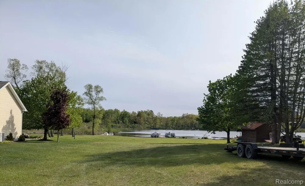 5554 Sauble Lake Drive Sauble Township, MI 49644