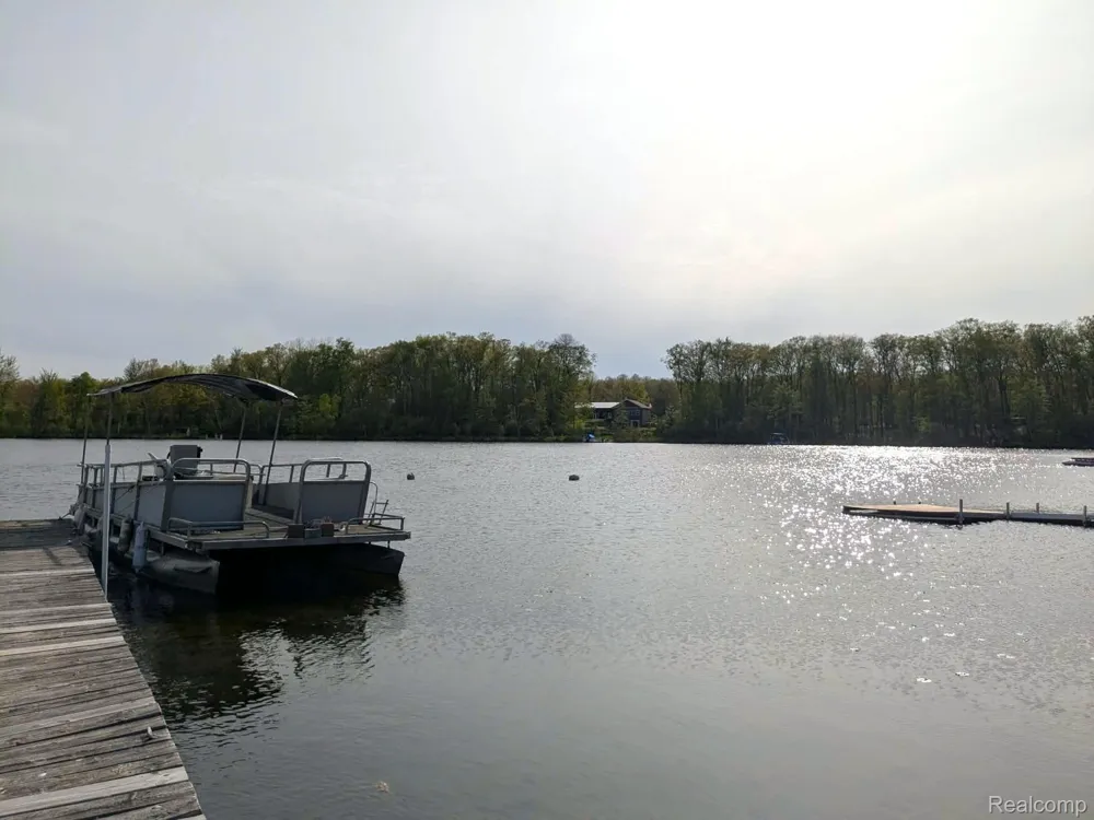 5554 Sauble Lake Drive Sauble Township, MI 49644