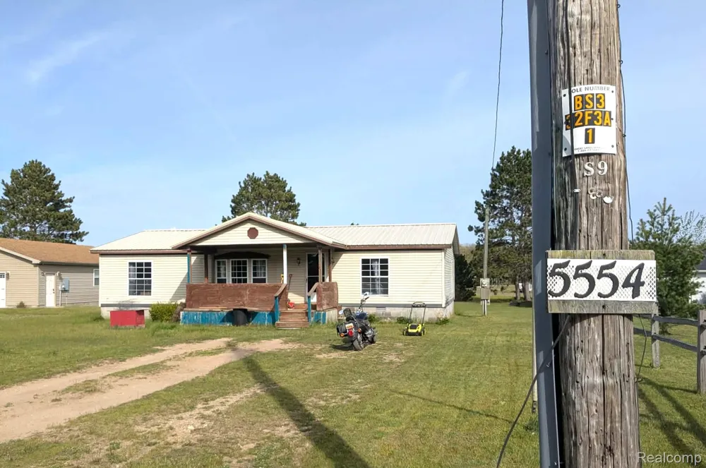 5554 Sauble Lake Drive Sauble Township, MI 49644