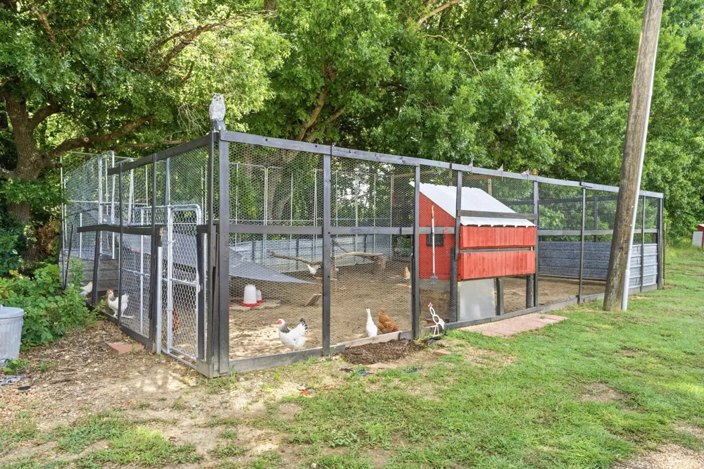 3027 NW State Highway 11 Leonard, TX 75452