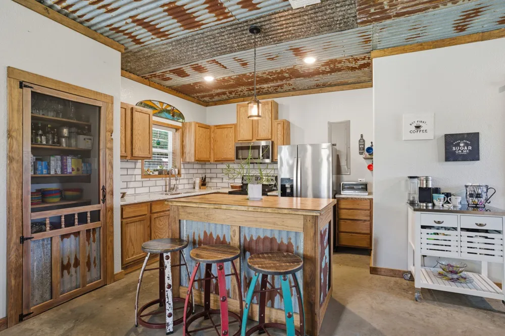 3027 NW State Highway 11 Leonard, TX 75452