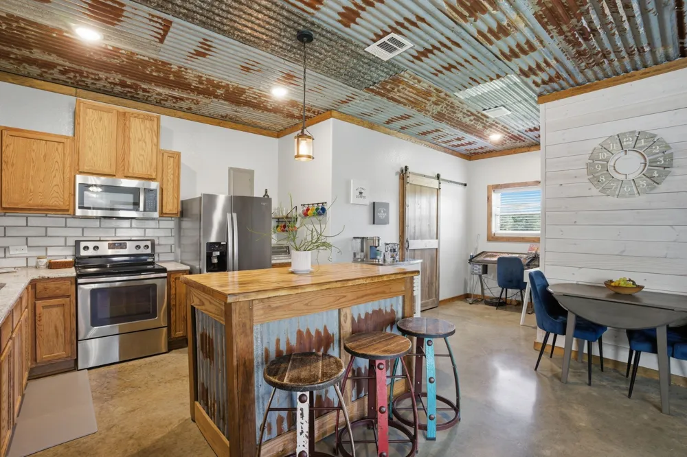 3027 NW State Highway 11 Leonard, TX 75452