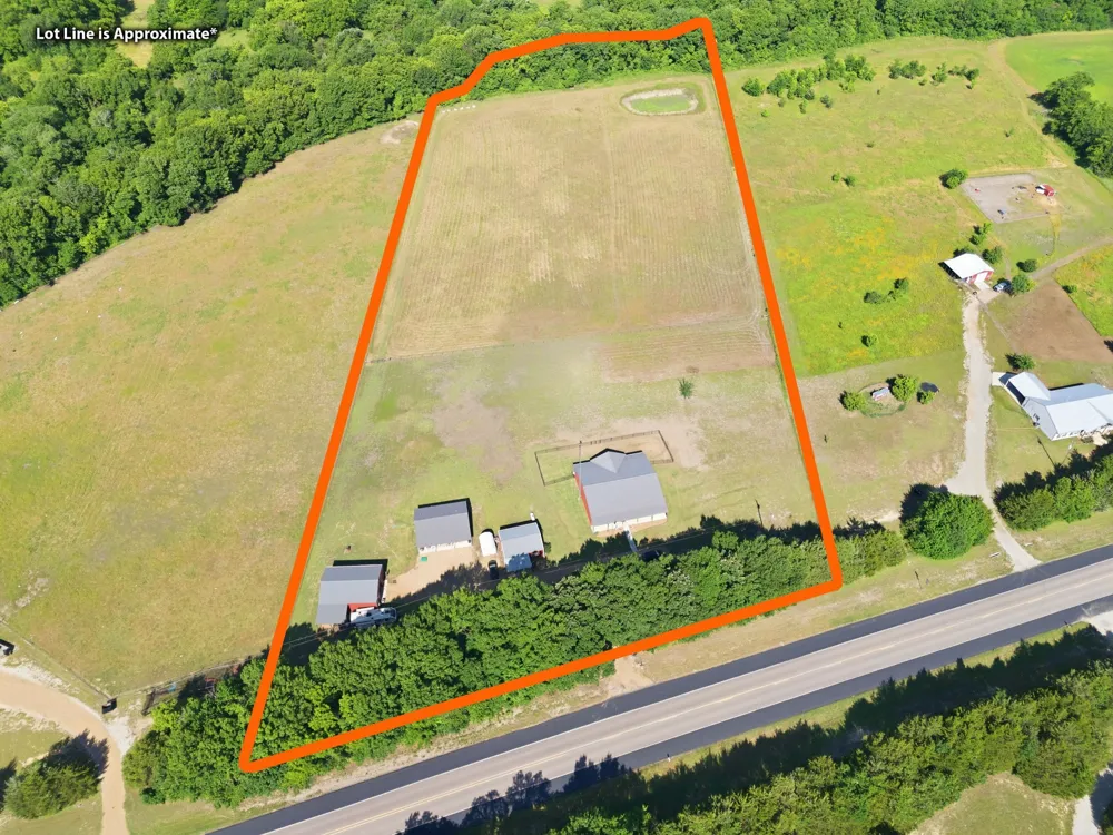 3027 NW State Highway 11 Leonard, TX 75452