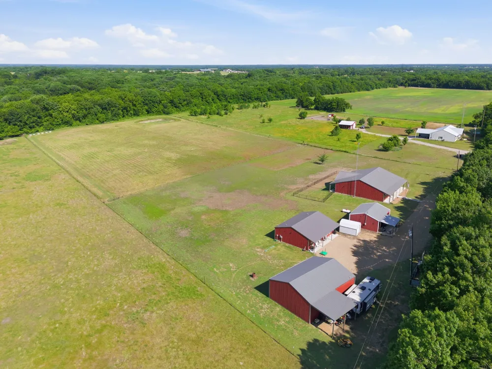 3027 NW State Highway 11 Leonard, TX 75452