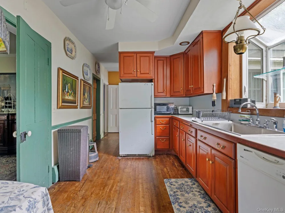 80 S Ohioville Road S New Paltz, NY 12561