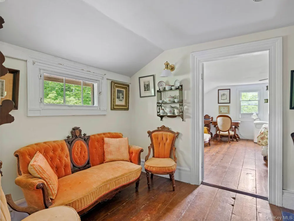 80 S Ohioville Road S New Paltz, NY 12561