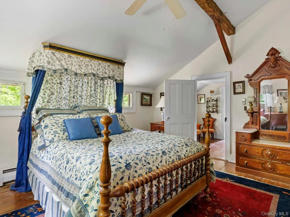 80 S Ohioville Road S New Paltz, NY 12561